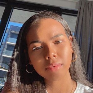 Meet your Posher, Tanya